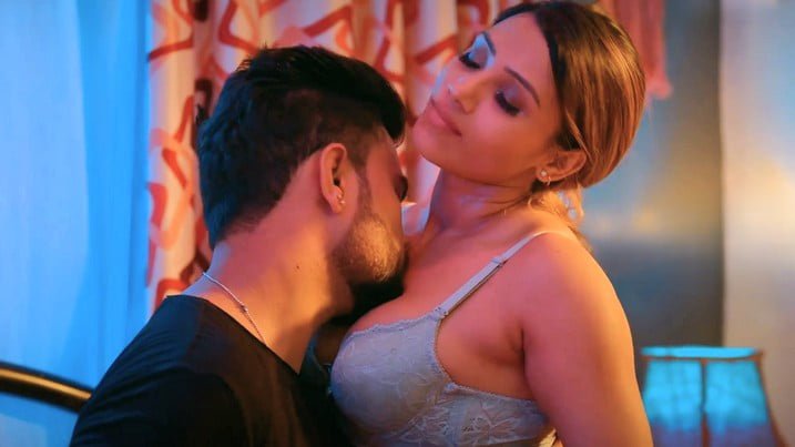 Aadhi Gharwali Part 2 EP5 ULLU Hot Hindi Web Series